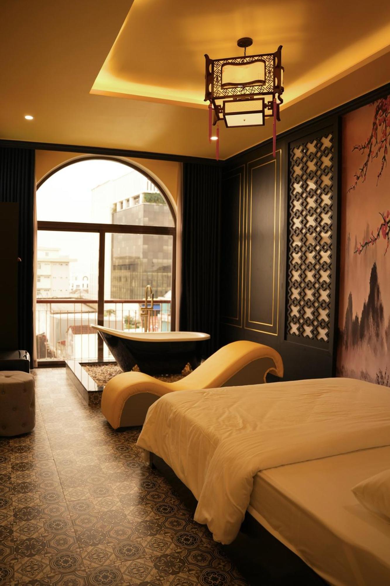 Tuyet Suong Hotel Quảng Ngãi Extérieur photo