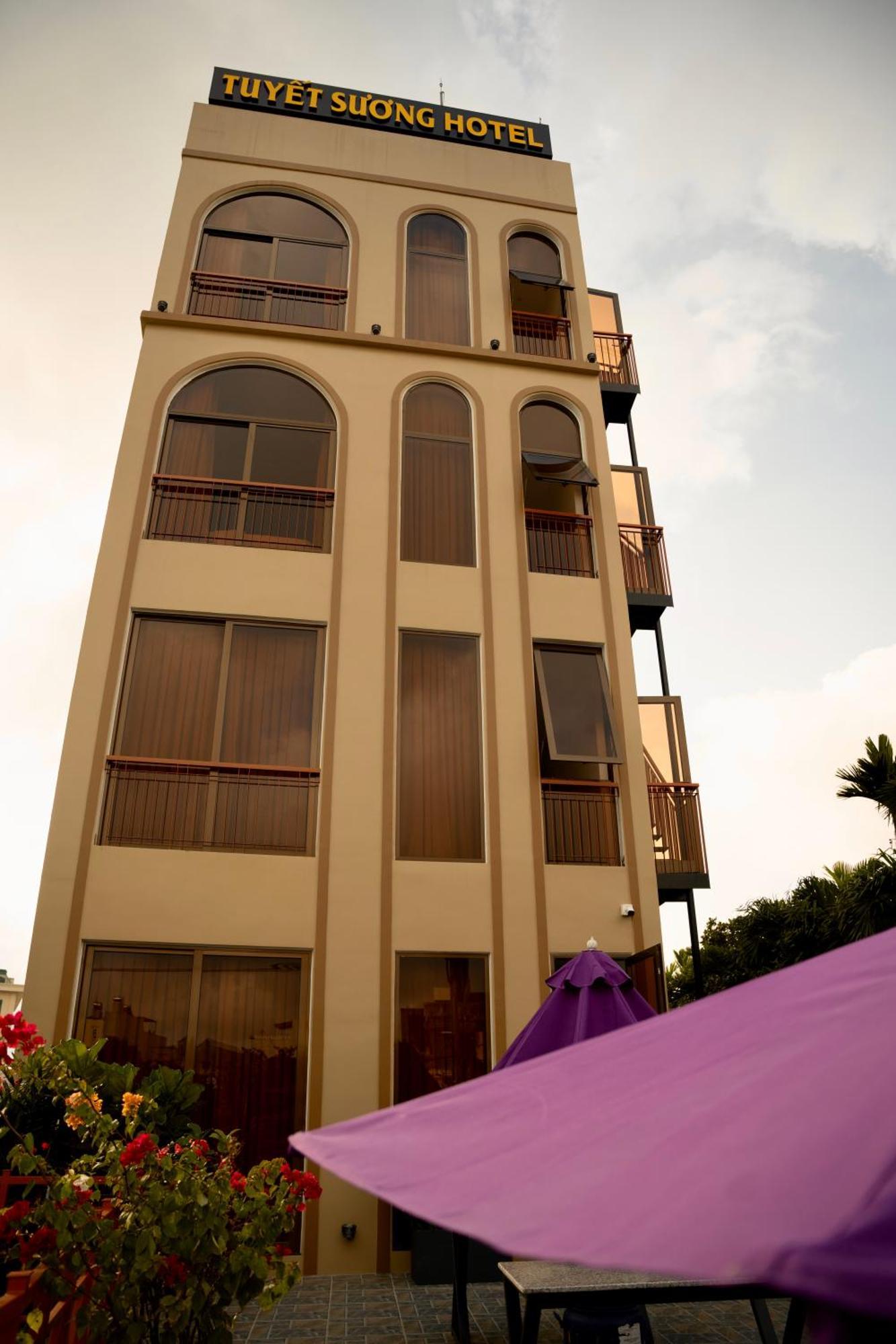 Tuyet Suong Hotel Quảng Ngãi Extérieur photo