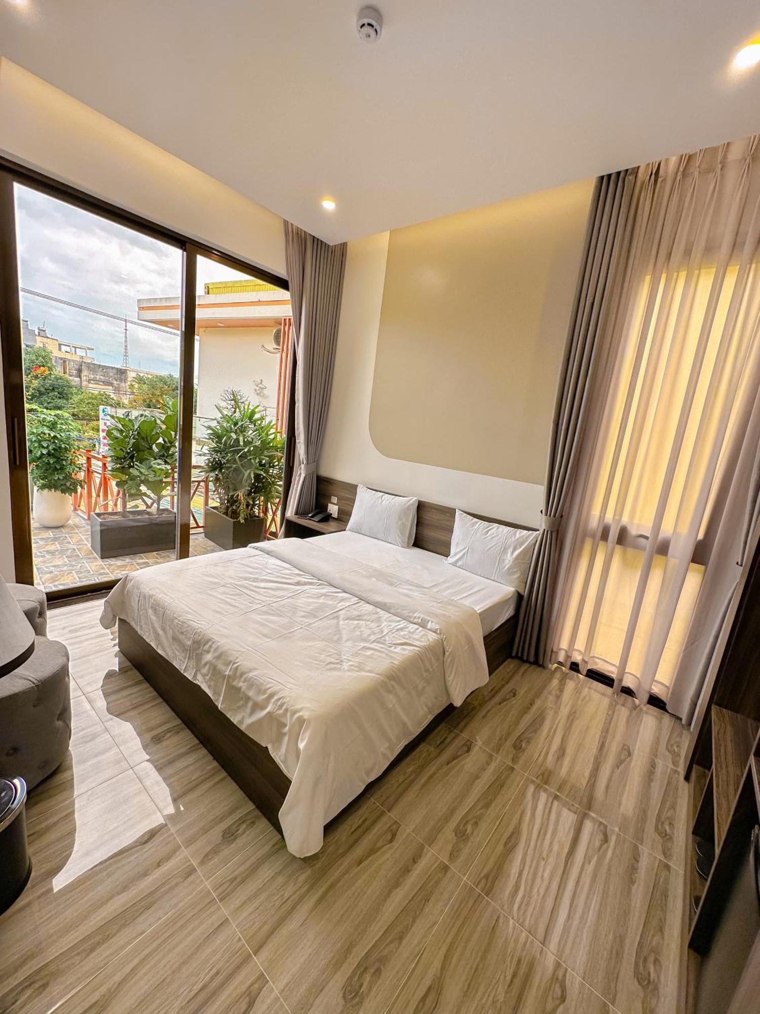 Tuyet Suong Hotel Quảng Ngãi Extérieur photo