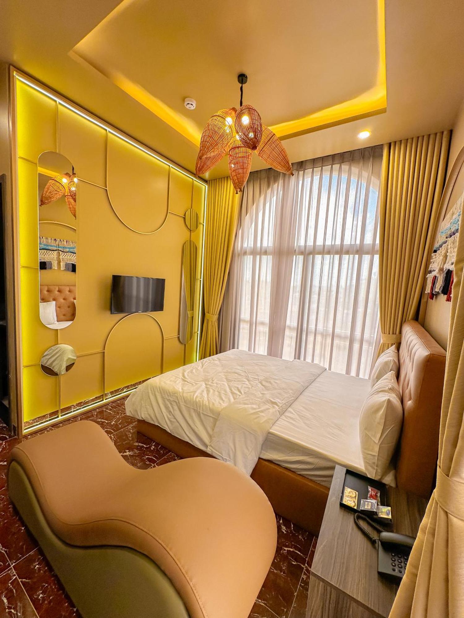 Tuyet Suong Hotel Quảng Ngãi Extérieur photo