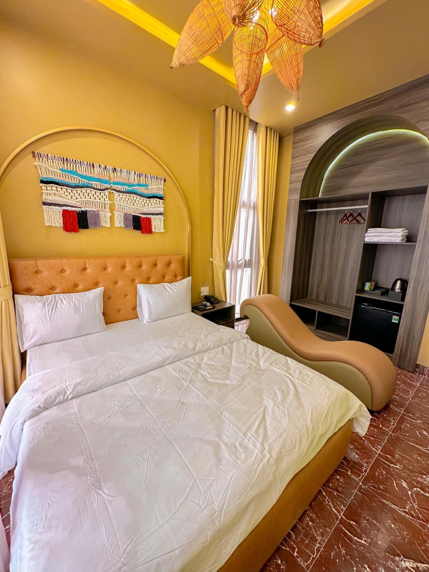 Tuyet Suong Hotel Quảng Ngãi Extérieur photo